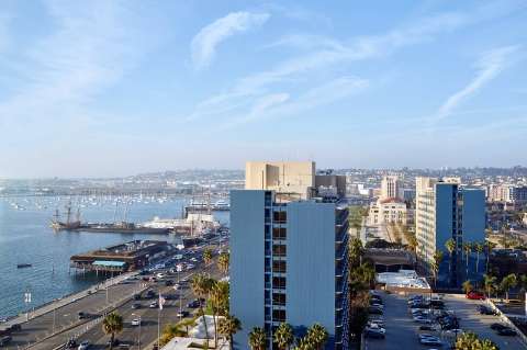 Accommodation - SpringHill Suites San Diego Downtown/Bayfront - Guest room - San Diego