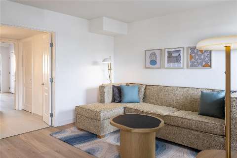 Guest room