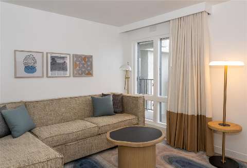 Guest room