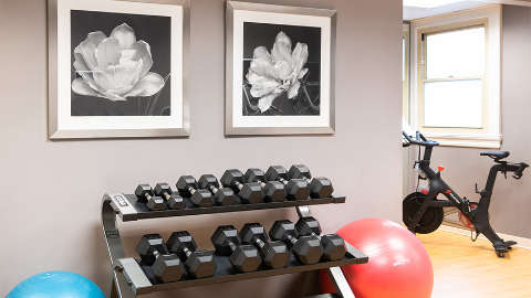 Accommodation - The Churchill Hotel near Embassy Row - Recreational facility