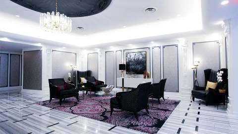 Accommodation - The Churchill Hotel near Embassy Row - Lobby view