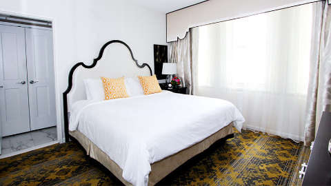 Accommodation - The Churchill Hotel near Embassy Row - Guest room