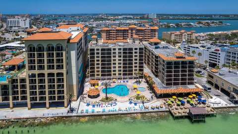 Accommodation - Holiday Inn Hotel & Suites Clearwater Beach - Exterior view - Tampa