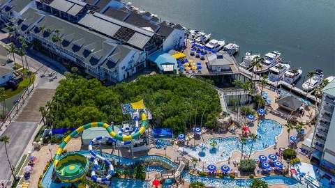 Accommodation - Holiday Inn & Suites Harbourside - Exterior view - Florida